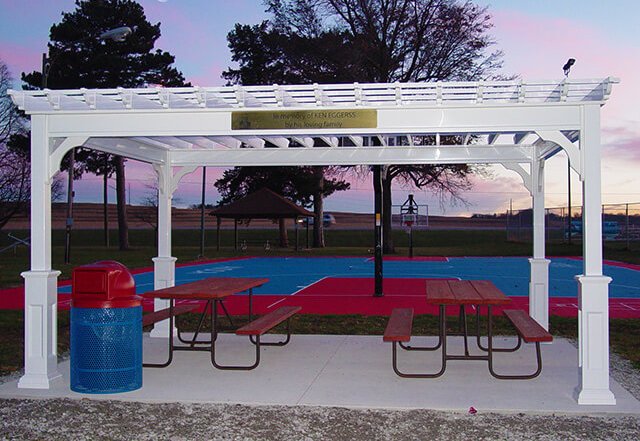 vinyl pergola at a tennis court