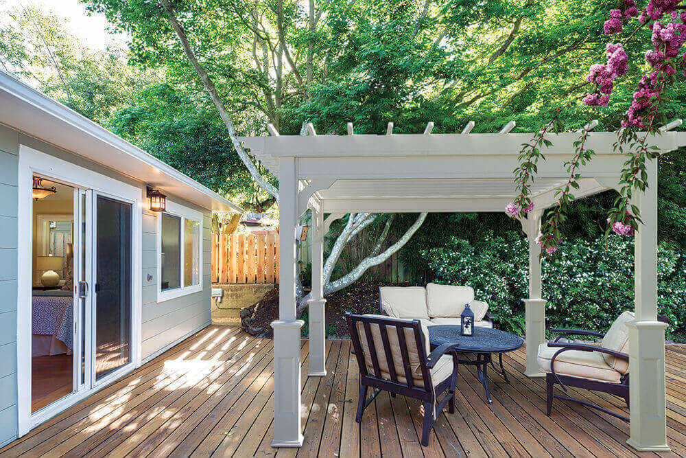 free standing white pergola